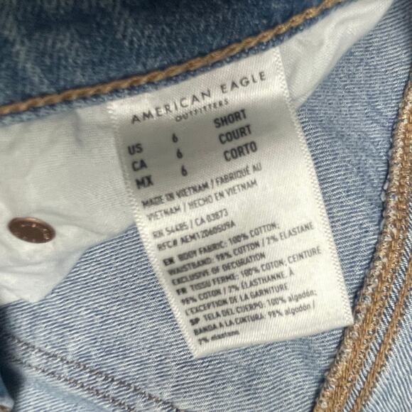 American Eagle 90s Bootcut Distressed Light Wash Jeans Size 6 Short Festival - Picture 5 of 6